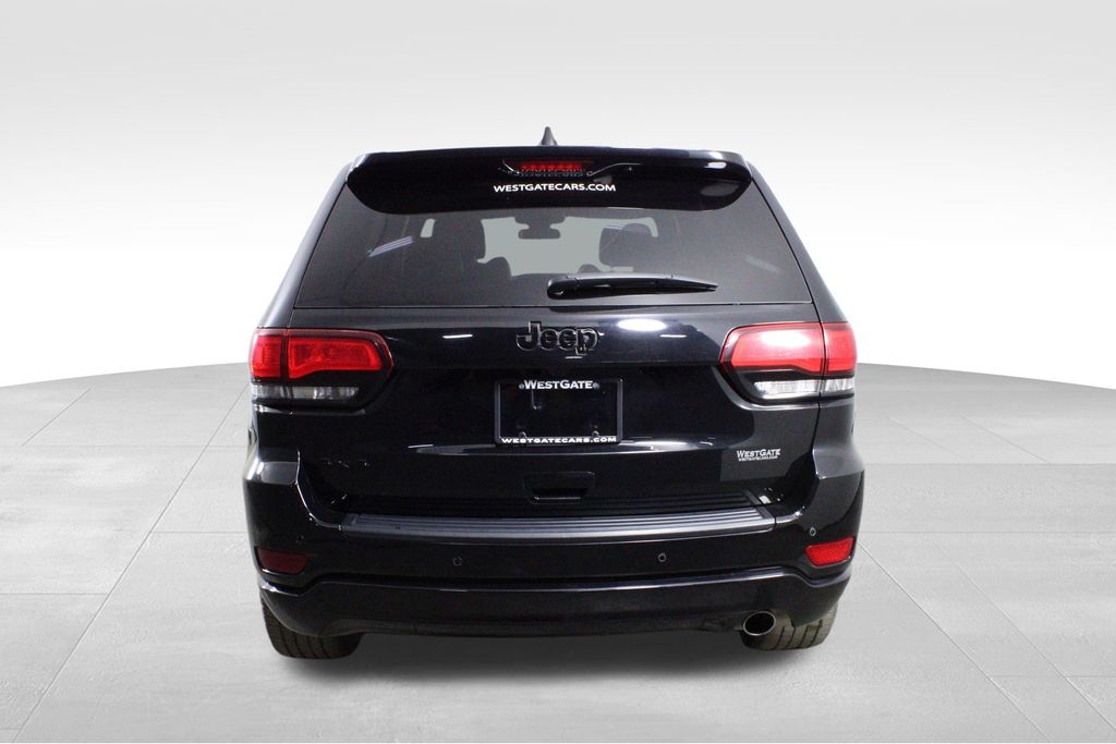 2021 Jeep Grand Cherokee Laredo X photo 4