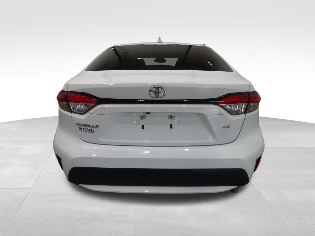 2022 Toyota Corolla LE photo 4