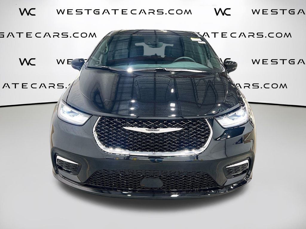 New 2026 Chrysler Pacifica SELECT Passenger Van