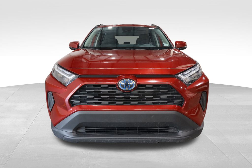 2024 Toyota RAV4 Hybrid XLE photo 2