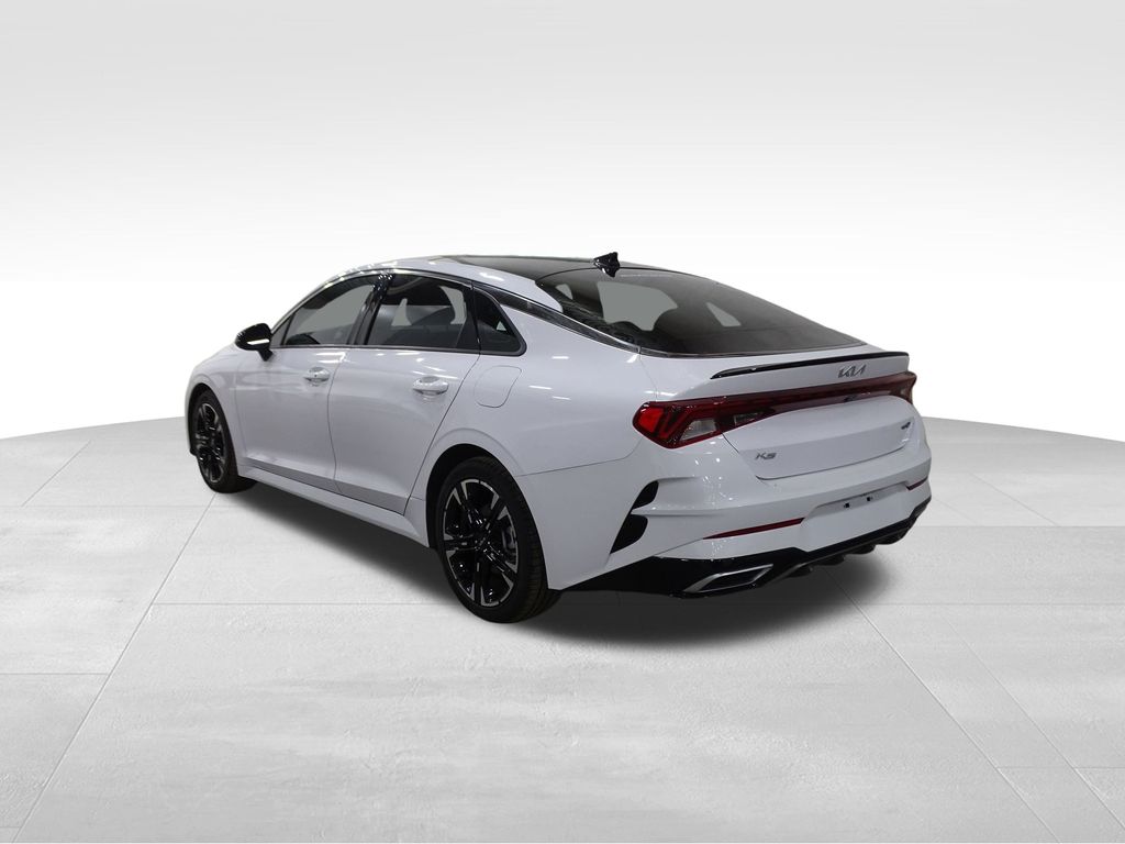2022 Kia K5 GT-Line photo 3