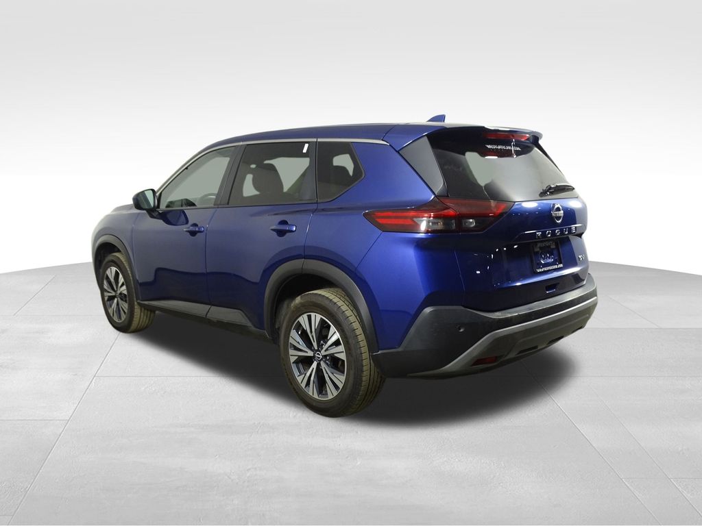 2023 Nissan Rogue SV photo 3
