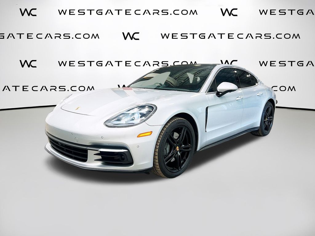 2017 Porsche Panamera 4S's photo