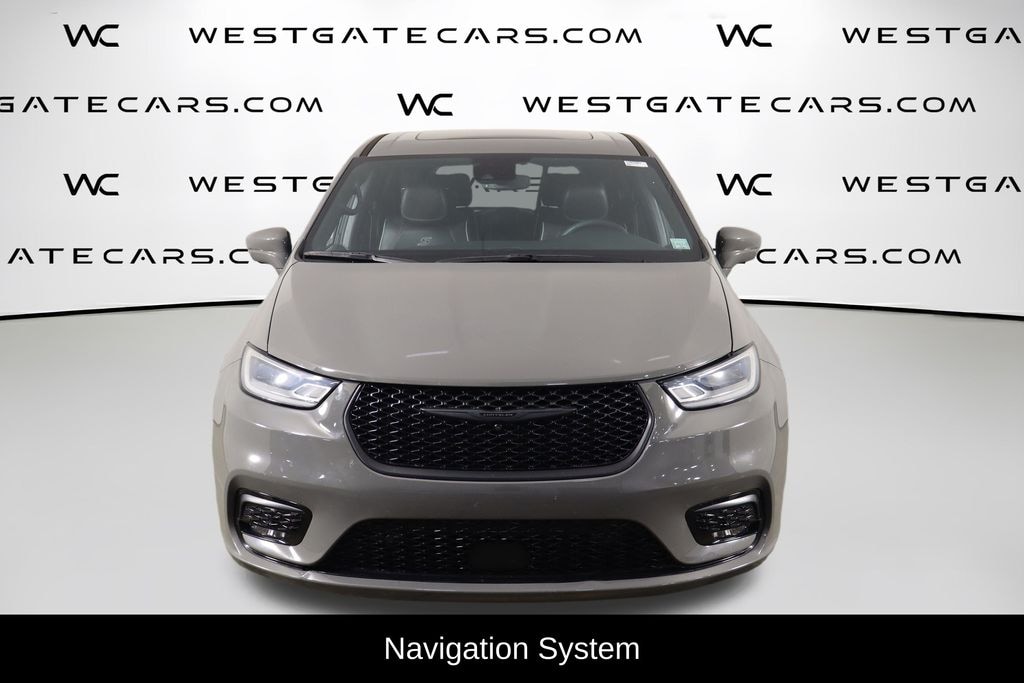 Used 2022 Chrysler Pacifica Hybrid Limited Van Passenger Van