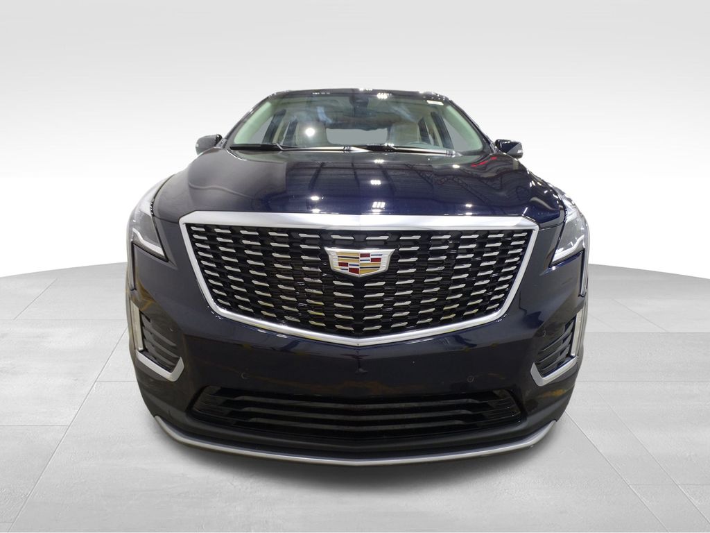 2021 Cadillac XT5 Premium Luxury photo 2