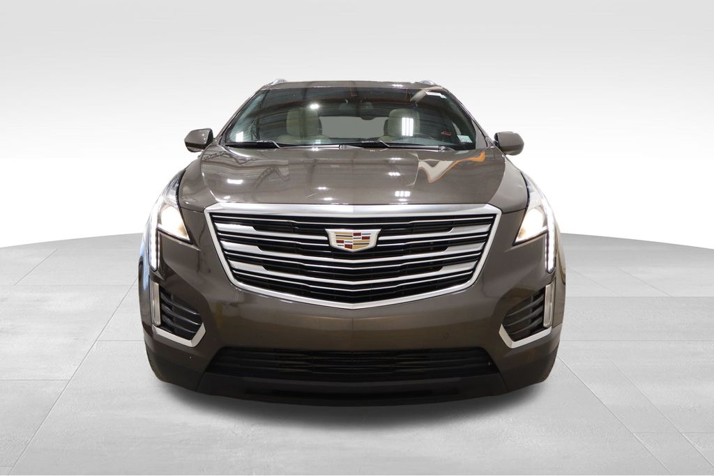 2019 Cadillac XT5 Luxury photo 2