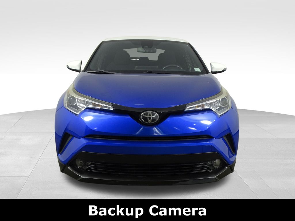2018 Toyota C-HR XLE Premium photo 2