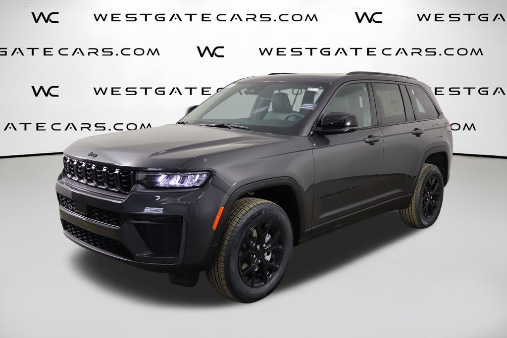 2026 Jeep Grand Cherokee Laredo Altitude 4x4's photo