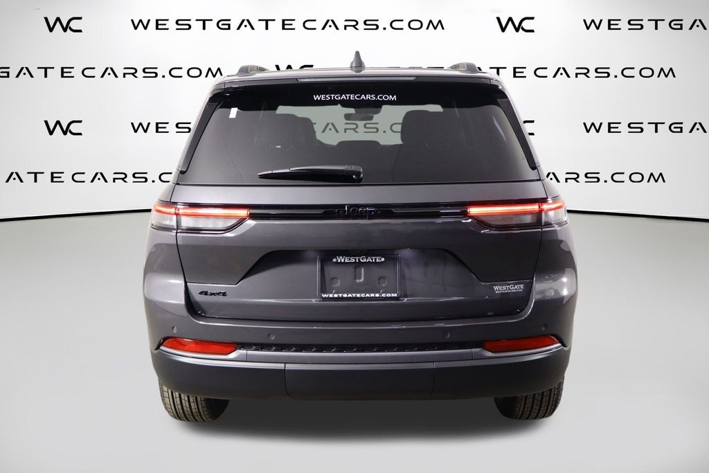 New 2026 Jeep Grand Cherokee LAREDO ALTITUDE 4X4 Sport Utility