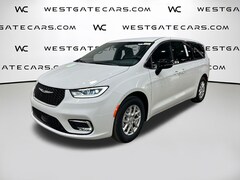 2026 Chrysler Pacifica SELECT Passenger Van