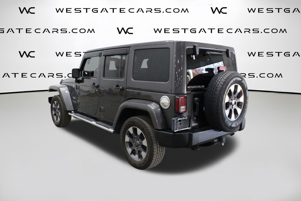 2018 Jeep Wrangler Unlimited Sahara photo 3