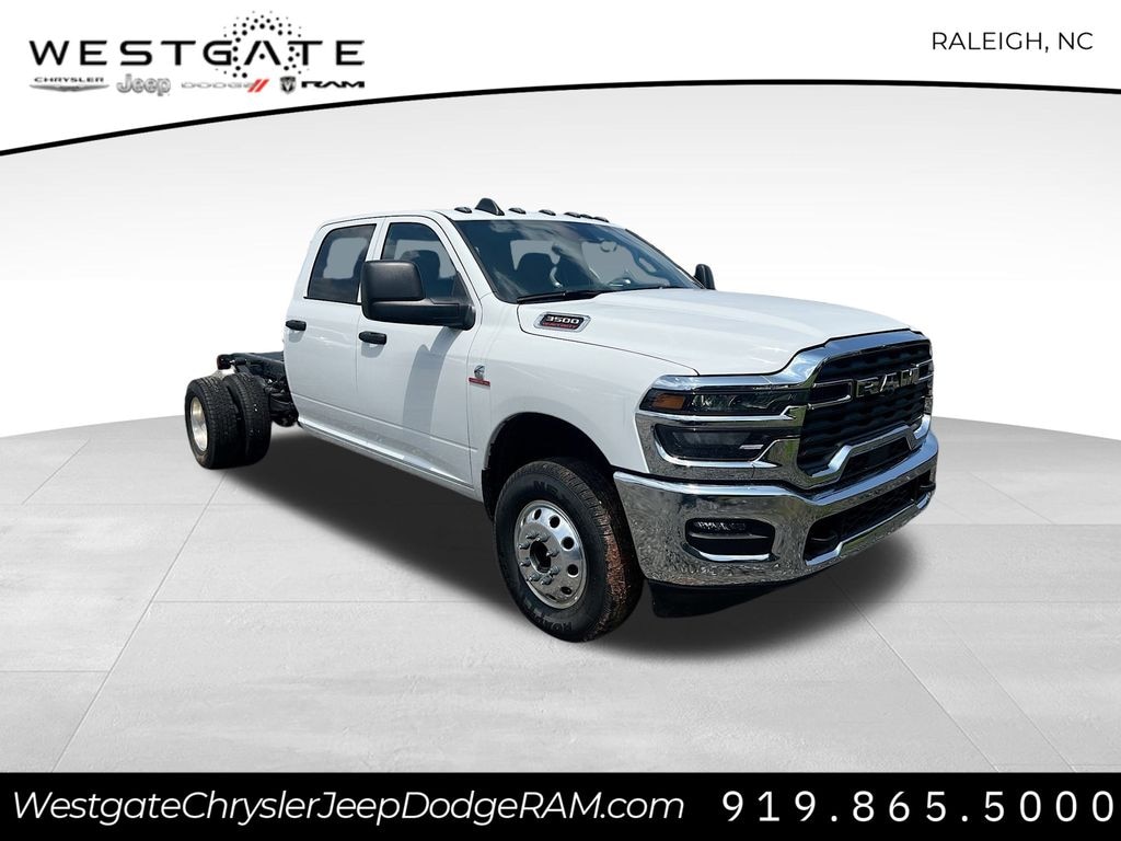 New 2025 Ram 3500 3500 TRADESMAN CREW CAB CHASSIS 4X4 60' CA Pickup