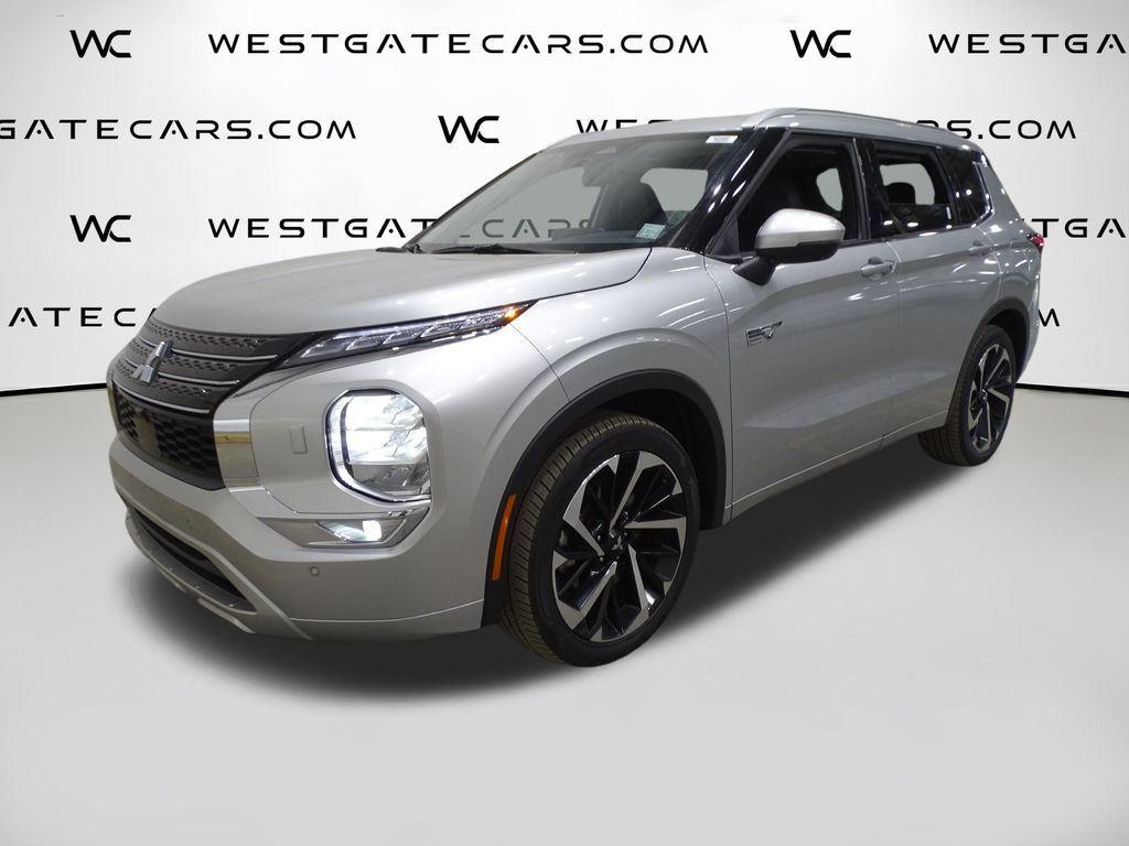 2023 Mitsubishi Outlander Plug-In Hybrid SEL's photo