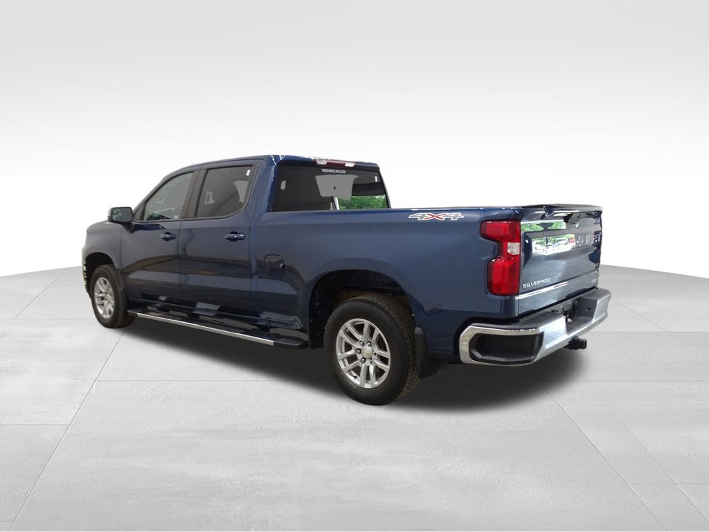 2019 Chevrolet Silverado 1500 LT photo 3