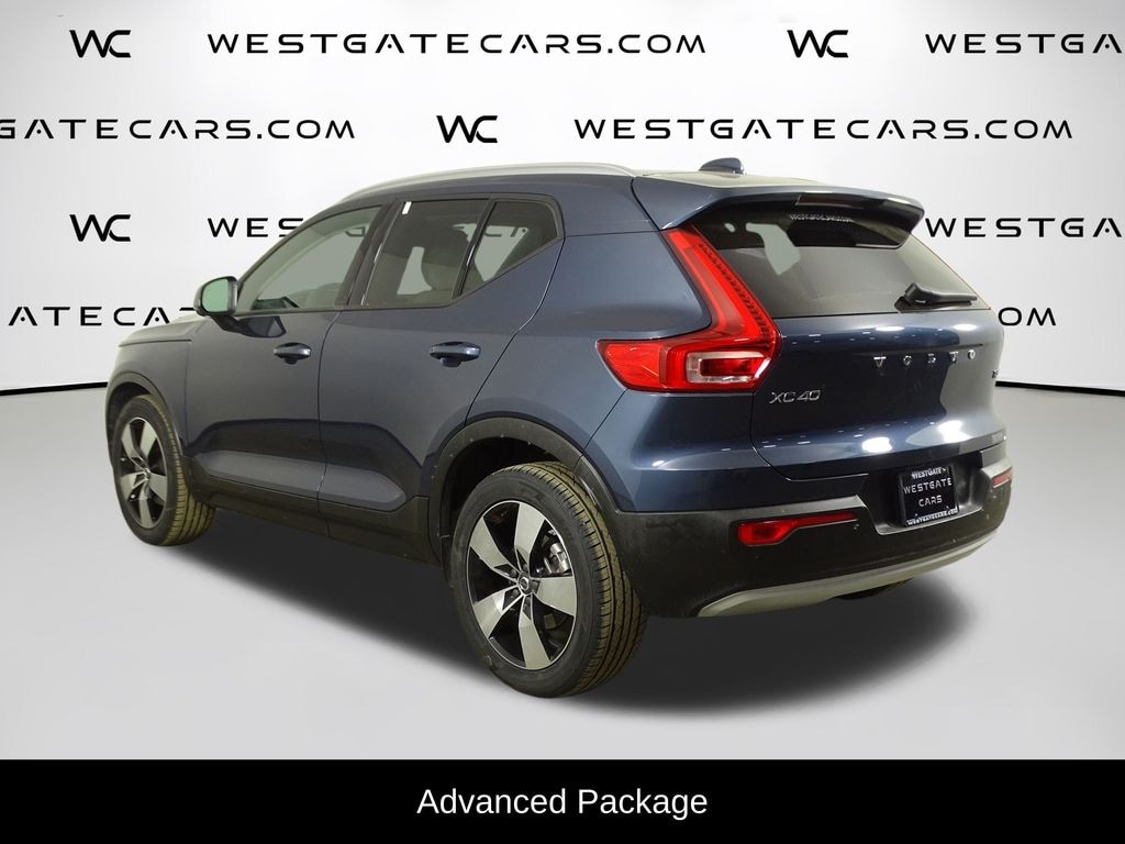 Used 2022 Volvo XC40 Momentum SUV