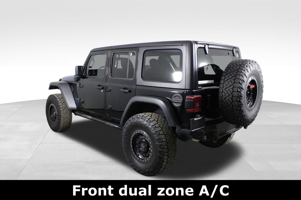 2023 Jeep Wrangler Rubicon 4xe photo 3