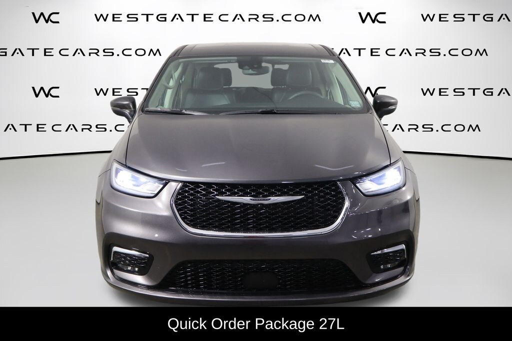 Used 2023 Chrysler Pacifica Touring L Van Passenger Van