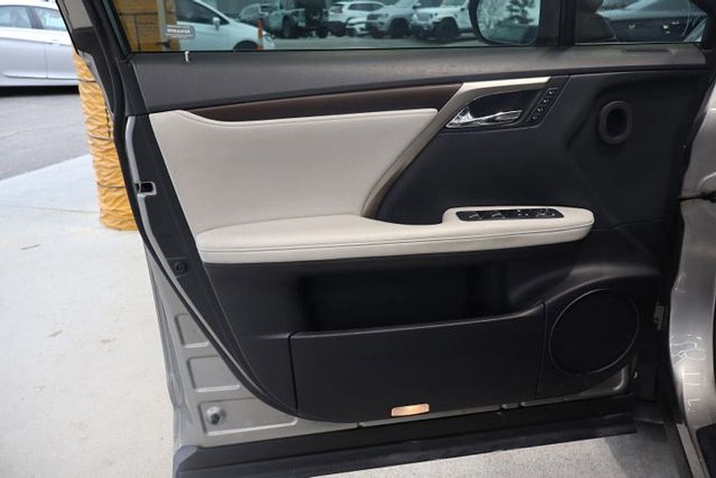 2021 Lexus RX 350 - Photo 17
