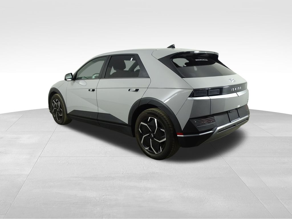 2024 Hyundai Ioniq 5 SEL photo 3