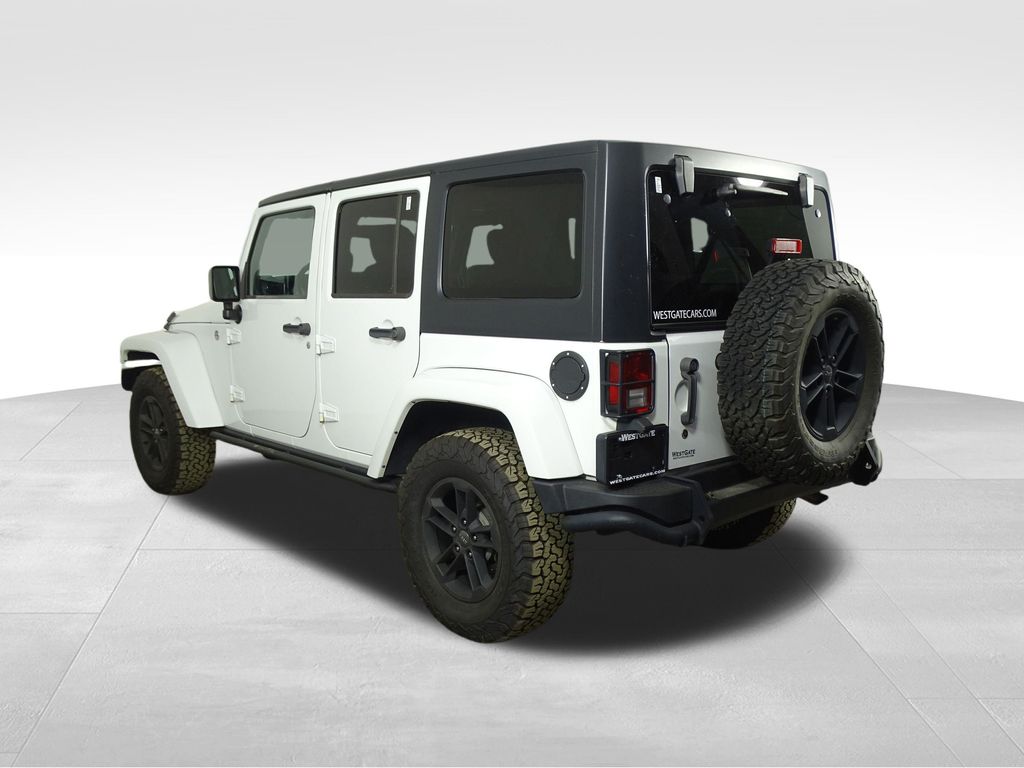 2017 Jeep Wrangler Unlimited Sahara Winter photo 3