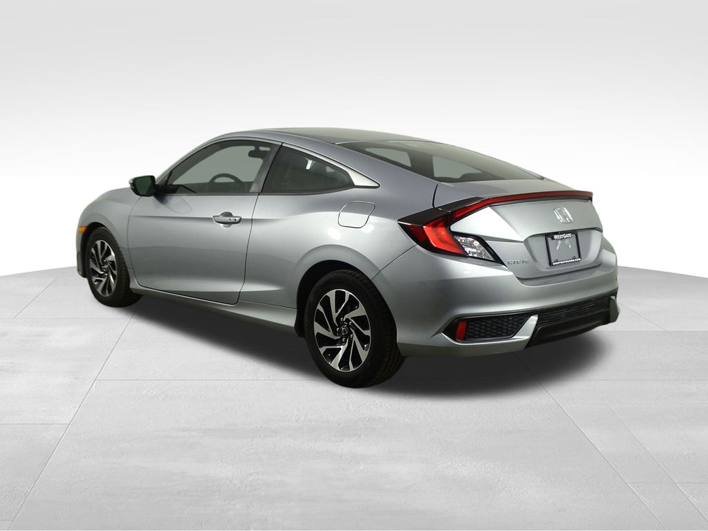 2017 Honda Civic photo 2