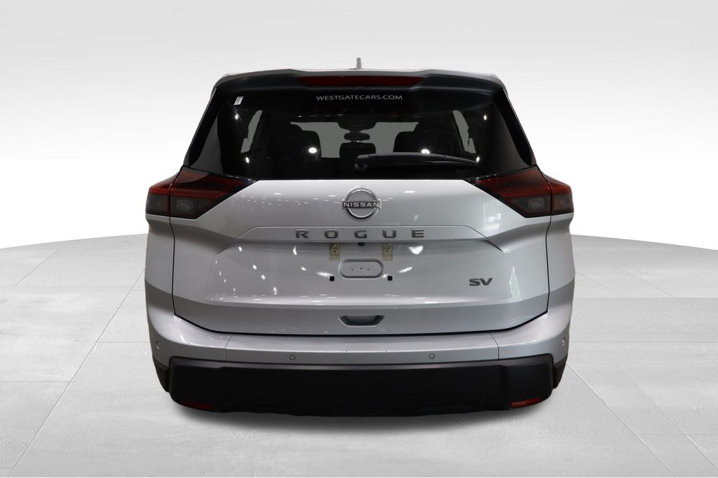 2024 Nissan Rogue SV photo 4