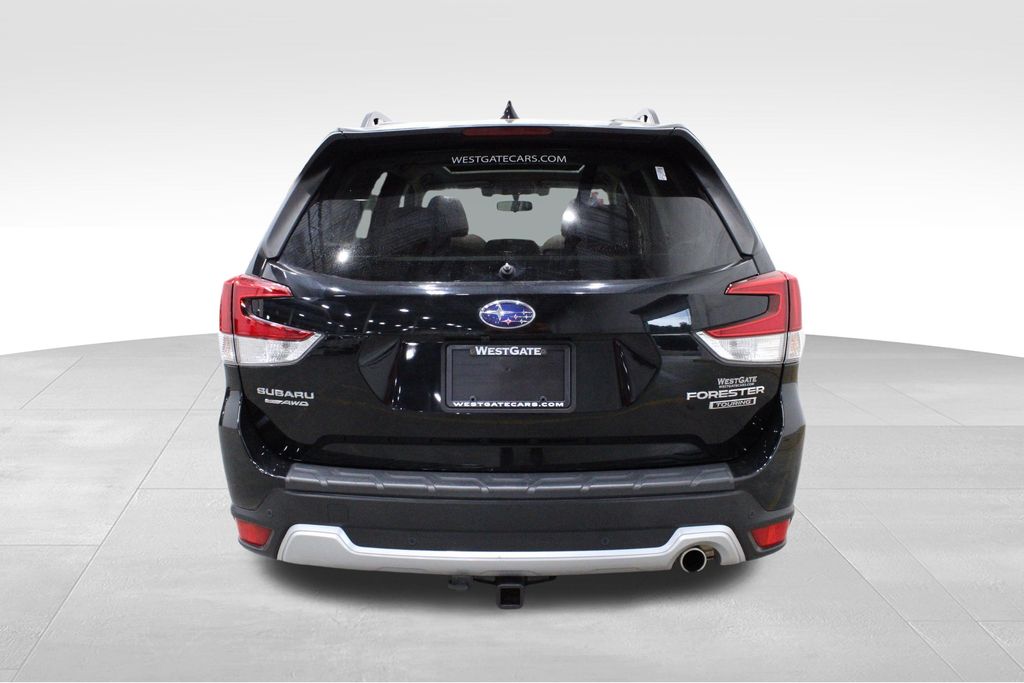 2019 Subaru Forester Touring photo 4