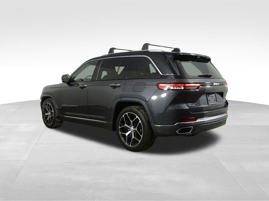 2022 Jeep Grand Cherokee Summit Reserve photo 2