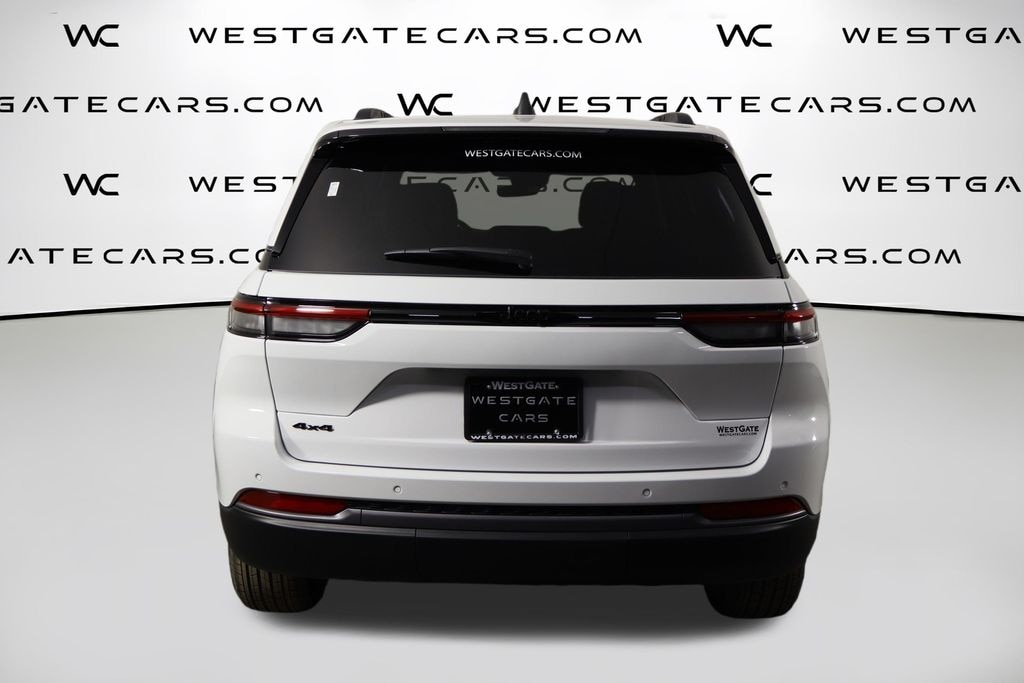 New 2026 Jeep Grand Cherokee LAREDO ALTITUDE 4X4 Sport Utility