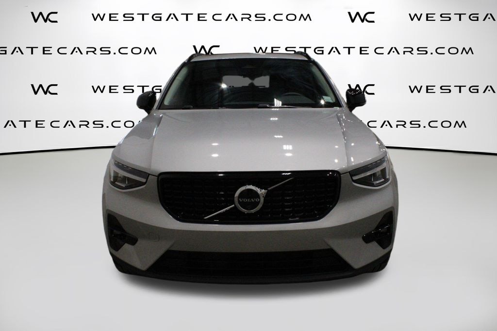 Used 2025 Volvo XC40 B5 Plus Dark Theme SUV