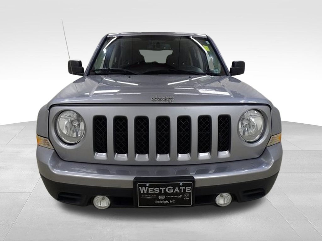 2016 Jeep Patriot Sport photo 2