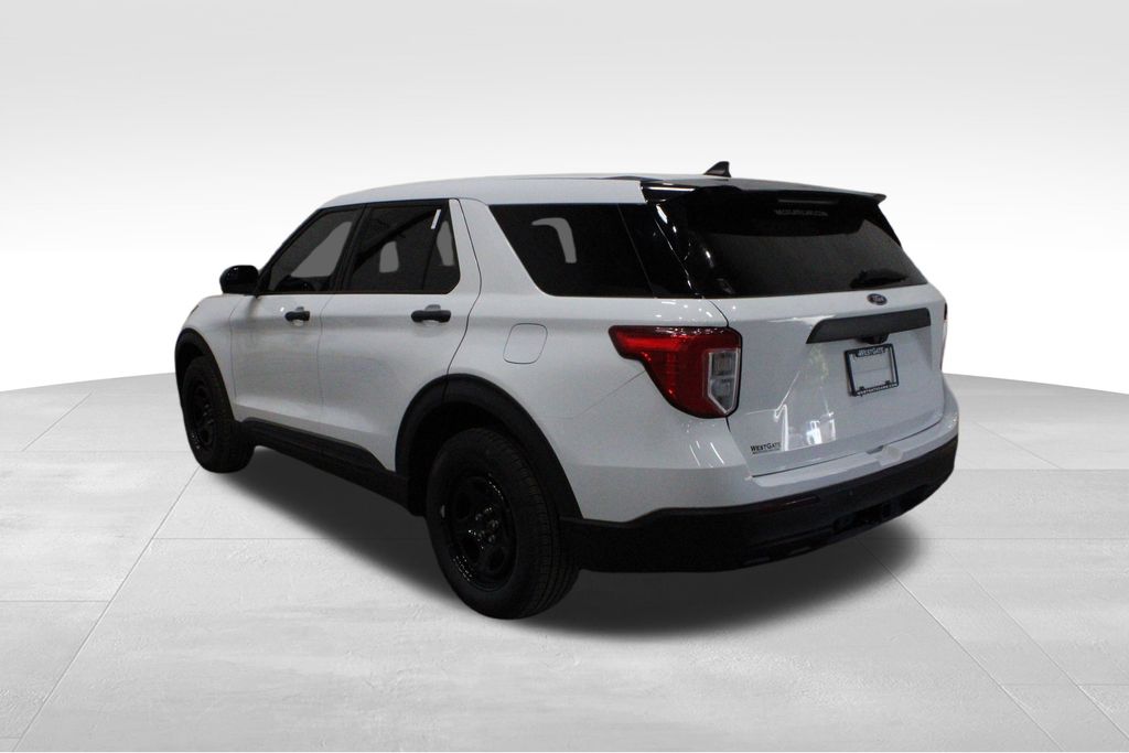 2023 Ford Explorer photo 2