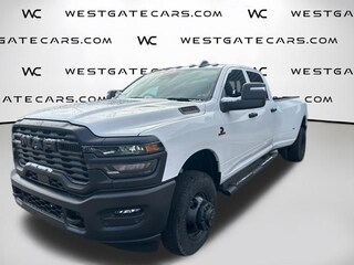 2026 Ram 3500 TRADESMAN CREW CAB 4X4 8' BOX Pickup