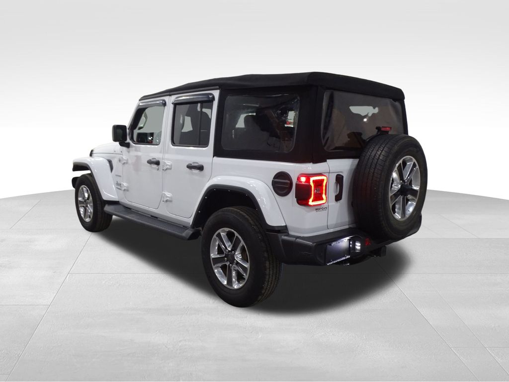 2021 Jeep Wrangler Unlimited Sahara photo 3