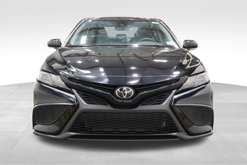 2024 Toyota Camry SE photo 2