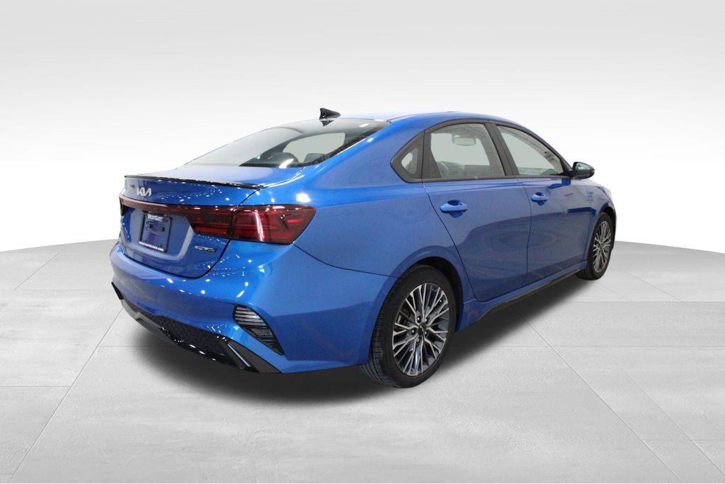 2022 Kia Forte GT-Line photo 3