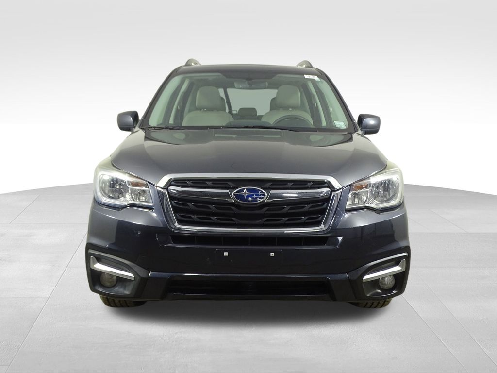 2017 Subaru Forester 2.5i Limited photo 2