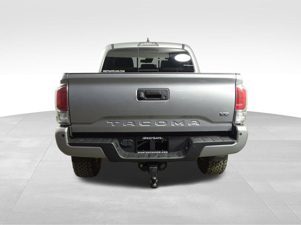 2021 Toyota Tacoma TRD Off-Road photo 4