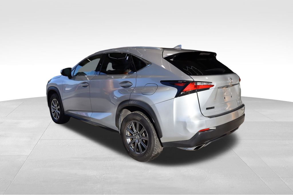 2015 Lexus NX 200t Luxury photo 3
