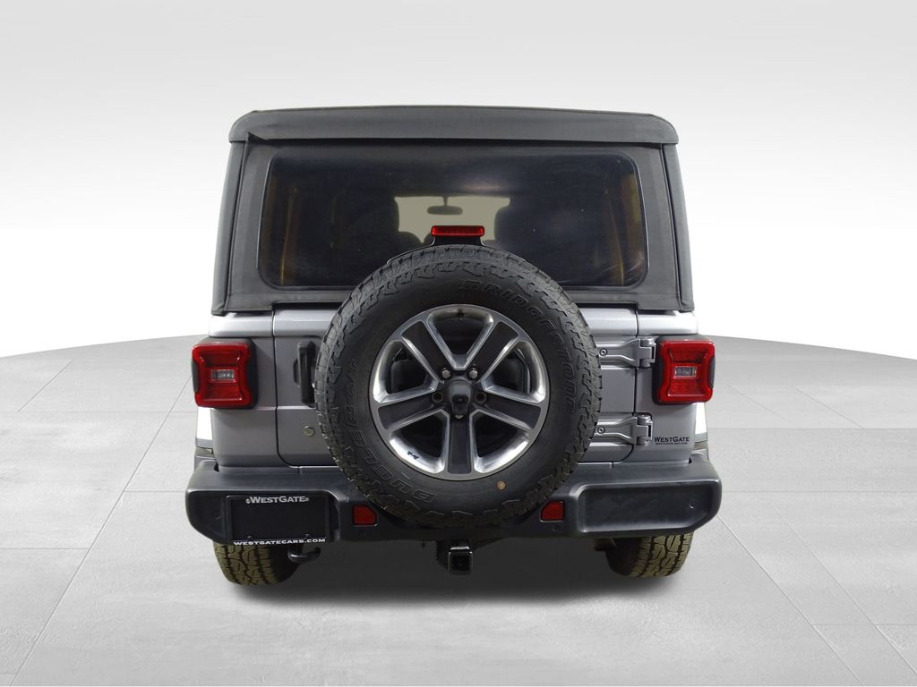 2018 Jeep Wrangler Unlimited Sahara photo 4