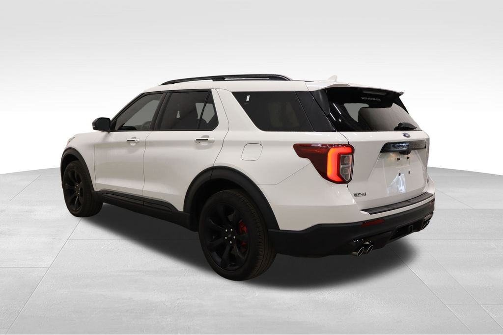 2021 Ford Explorer ST photo 3