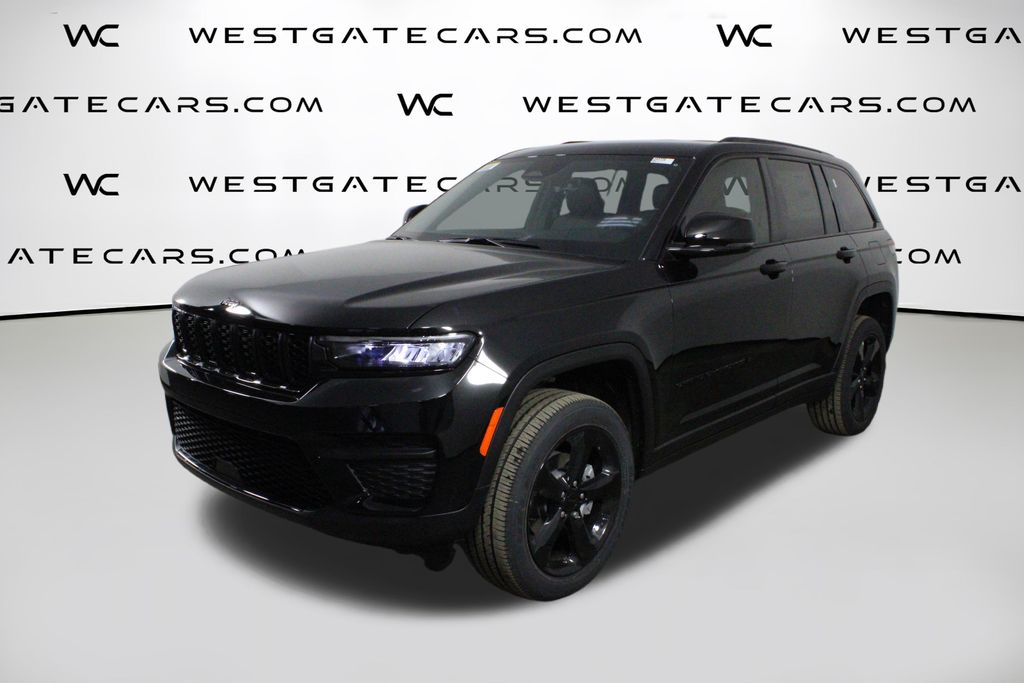 2025 Jeep Grand Cherokee Altitude's photo