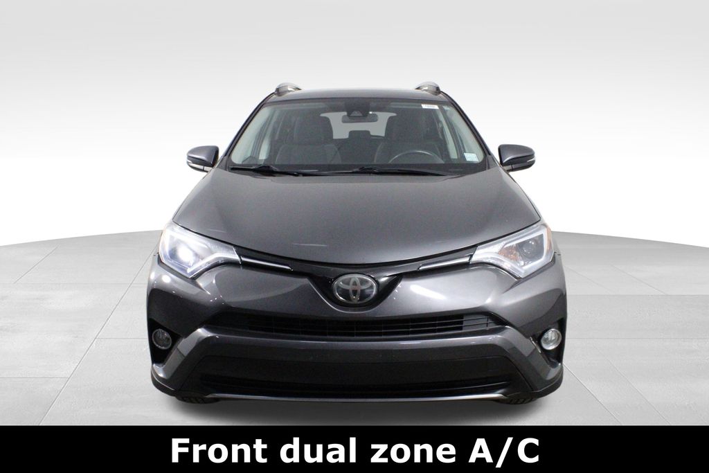 2018 Toyota RAV4 XLE photo 2