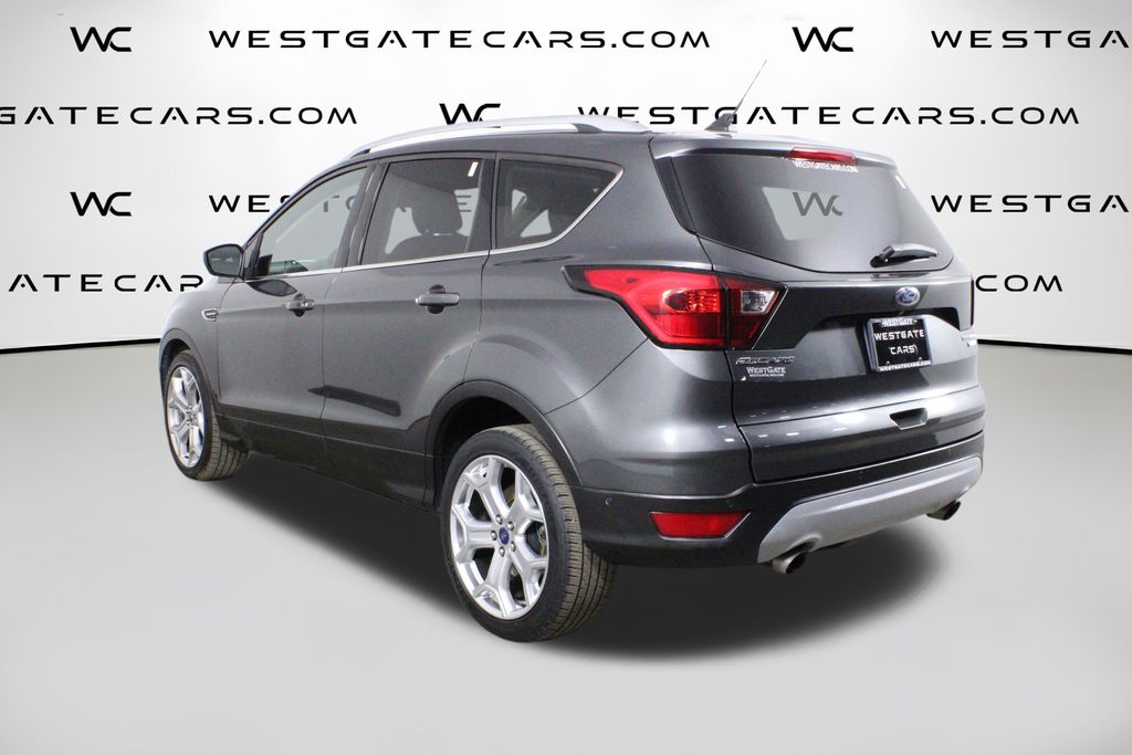 2019 Ford Escape Titanium photo 3