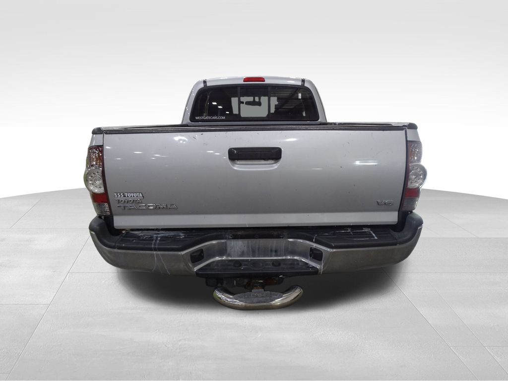 2013 Toyota Tacoma Base V6 photo 4
