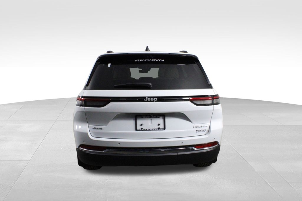 2024 Jeep Grand Cherokee Limited photo 3