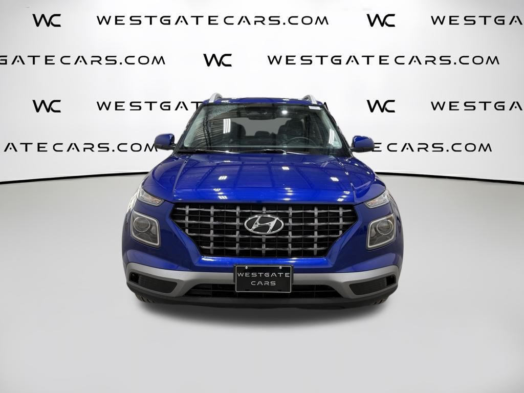 2023 Hyundai Venue SEL photo 2