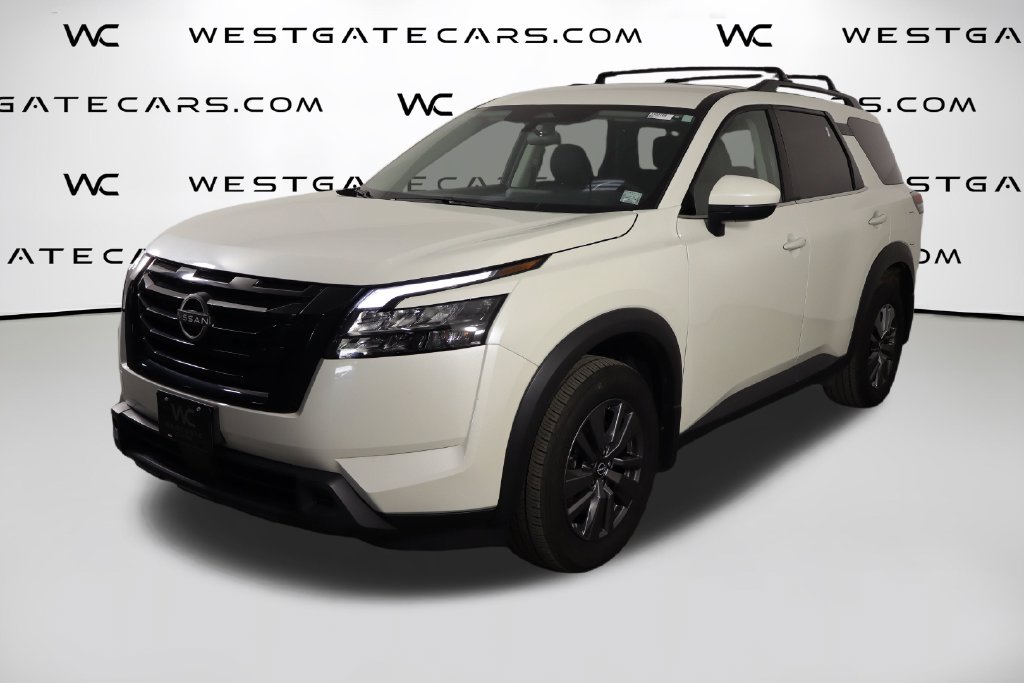 2024 Nissan Pathfinder SV