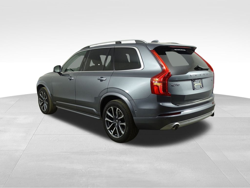 2019 Volvo XC90 T5 Momentum photo 2