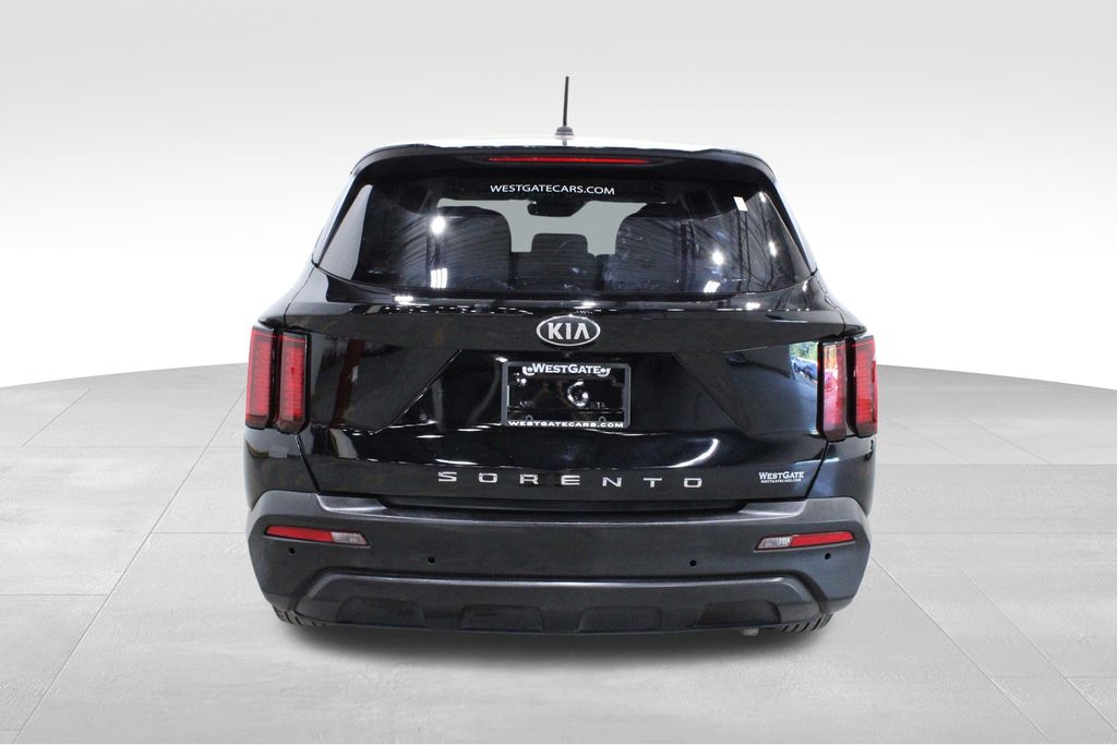 2021 Kia Sorento LX photo 4